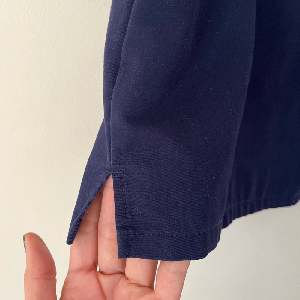 2 FIGS Navy Blue Casma 3 Pocket V Neck Scrub Tops Size M / W ✨ - Picture 5 of 10